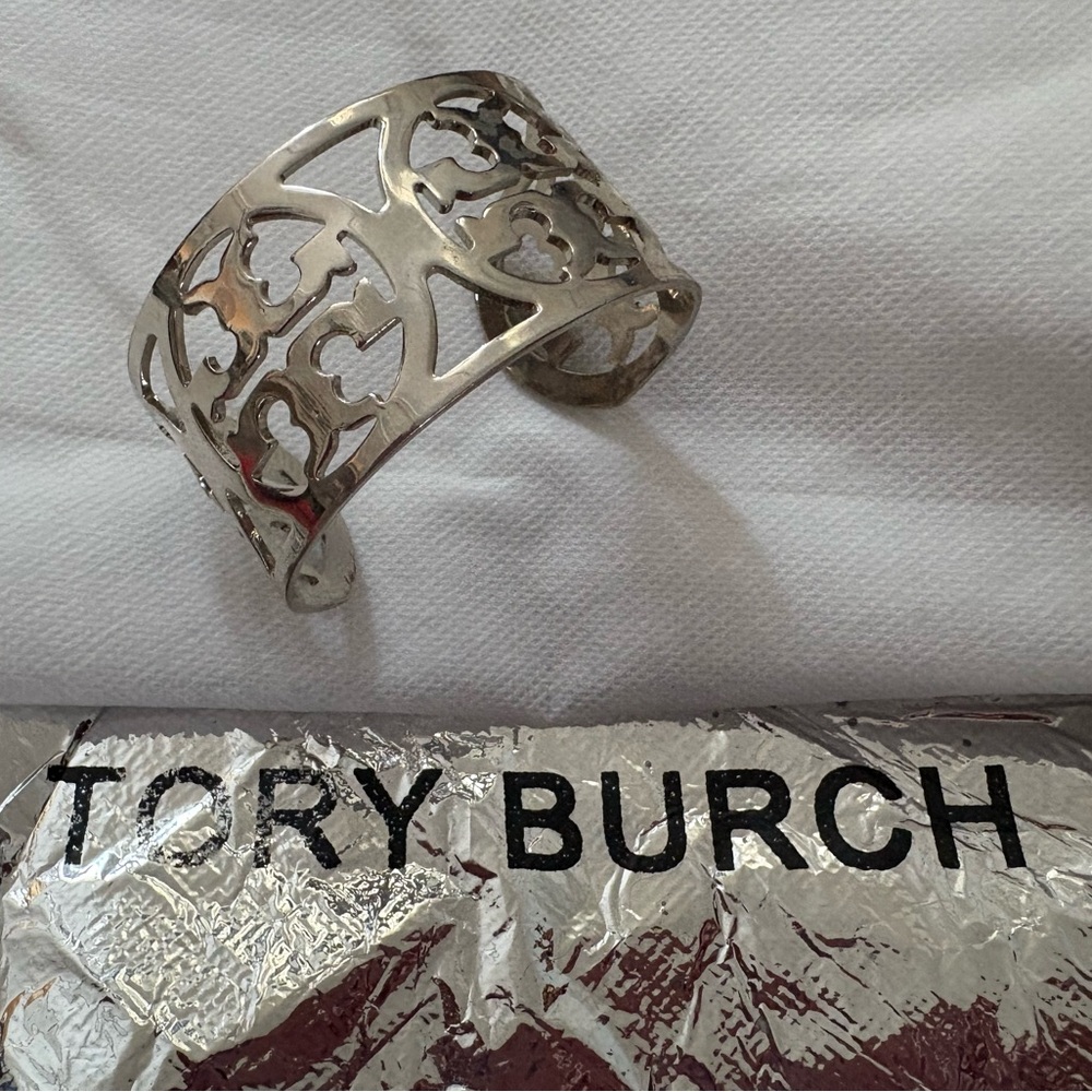 Tory Burch Silver Wide Logo Reva Cuff Bracelet - Picture 2 of 7